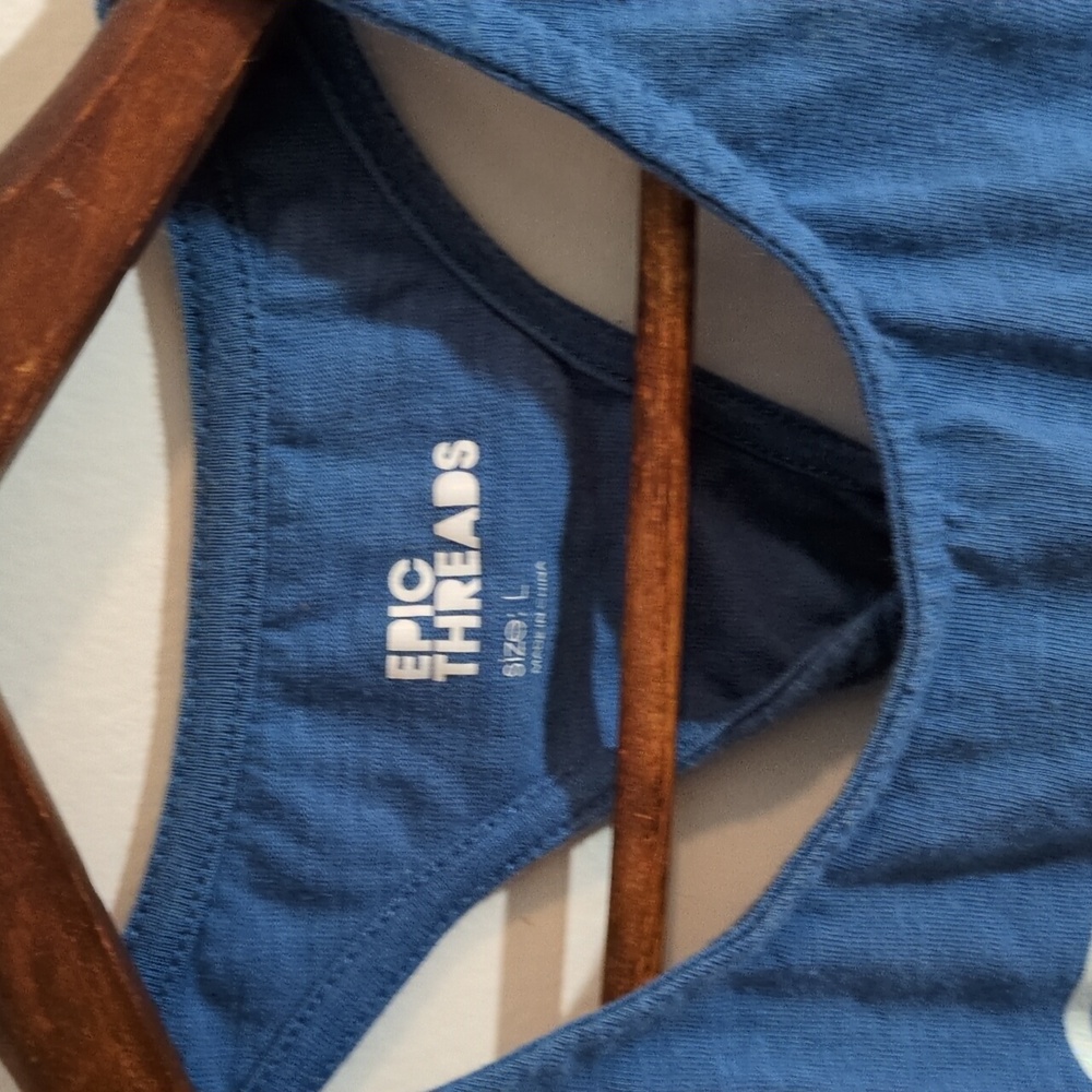 Epic Threads Tank top - Picture 3 of 5